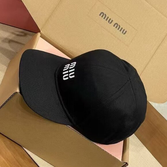 Miu Miu Black Cap - Picture 3 of 6